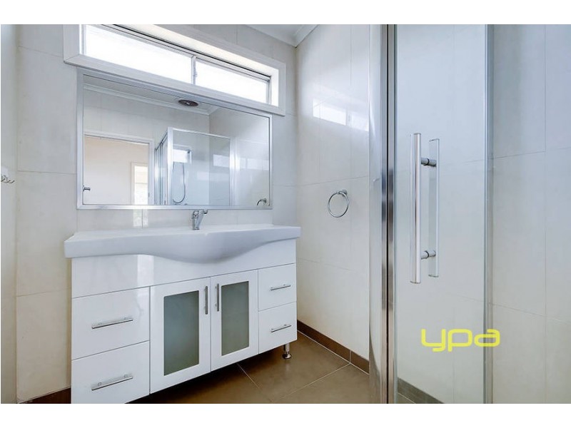 12 Hampden Street, Dallas VIC 3047