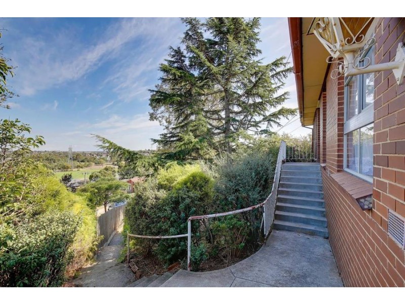 12 Leech Court, Jacana VIC 3047