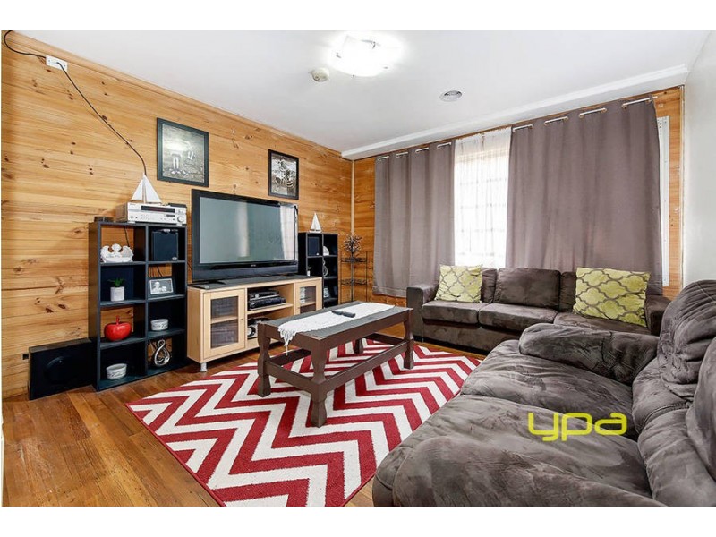 32 Pyalong Crescent, Dallas VIC 3047