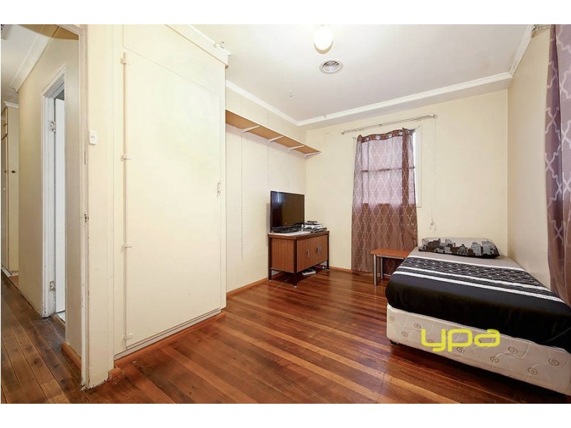 32 Pyalong Crescent, Dallas VIC 3047