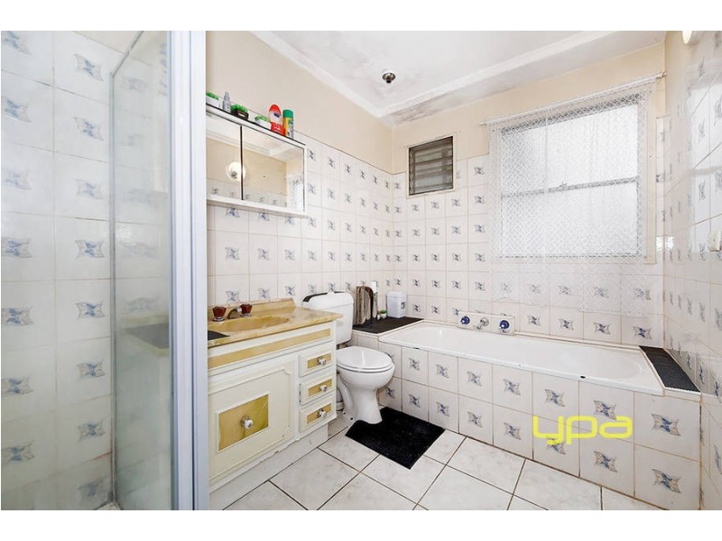 32 Pyalong Crescent, Dallas VIC 3047