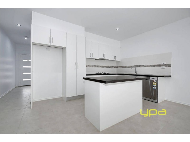 2/10 View Street, Glenroy VIC 3046