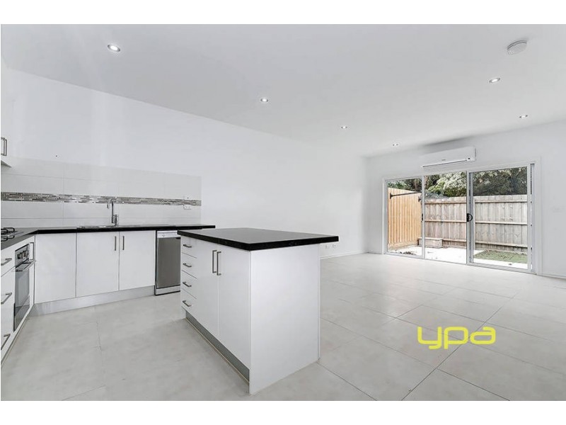 2/10 View Street, Glenroy VIC 3046