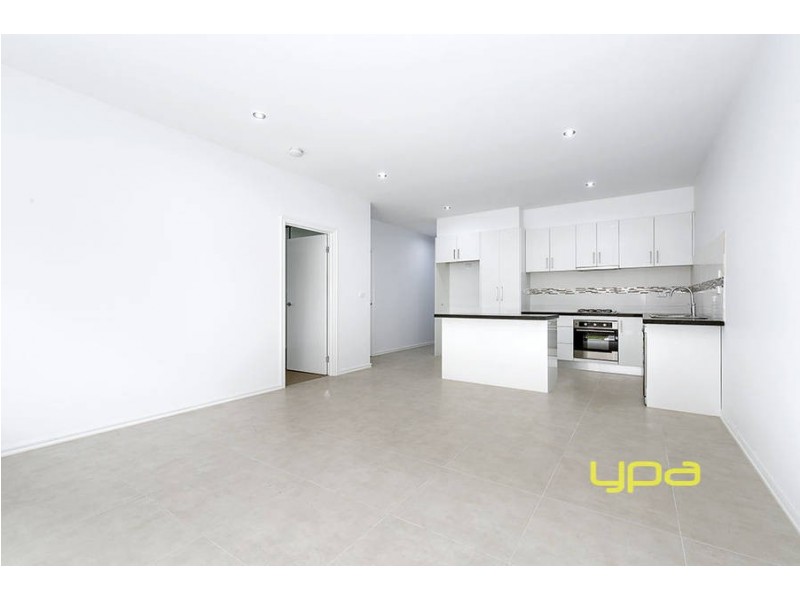 2/10 View Street, Glenroy VIC 3046