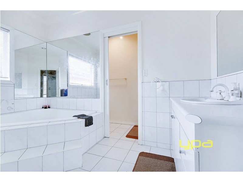 7 Dutton Court, Meadow Heights VIC 3048