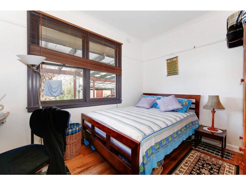 17 Sunset Boulevard, Jacana VIC 3047