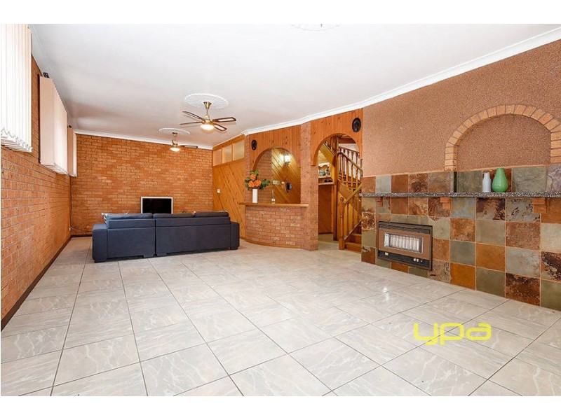 76 OUTLOOK DRIVE, Glenroy VIC 3046