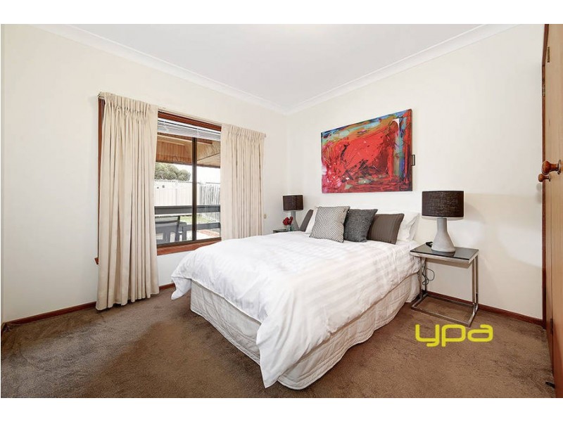 76 OUTLOOK DRIVE, Glenroy VIC 3046