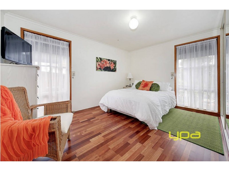 55 Lorraine Crescent, Jacana VIC 3047