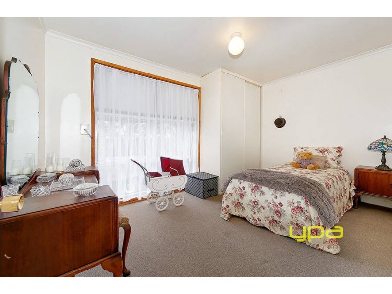 55 Lorraine Crescent, Jacana VIC 3047