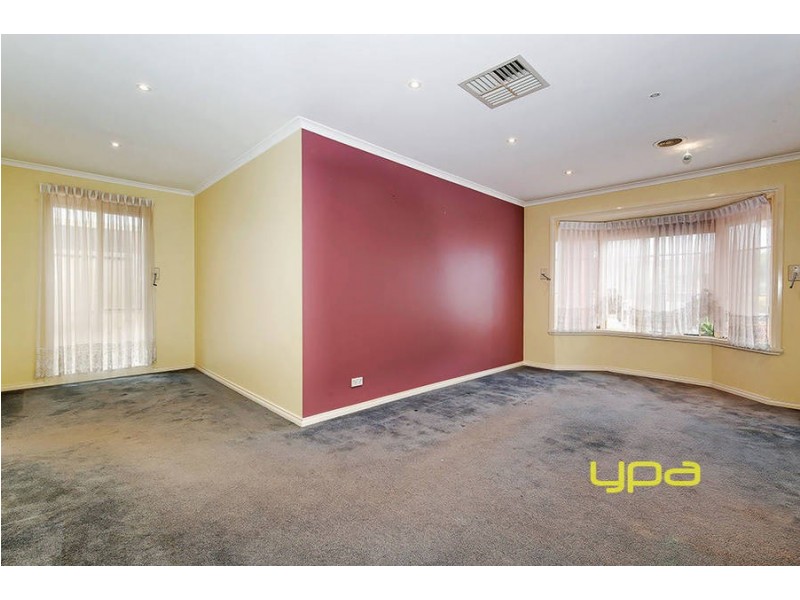 1/6 Stamford Court, Dallas VIC 3047