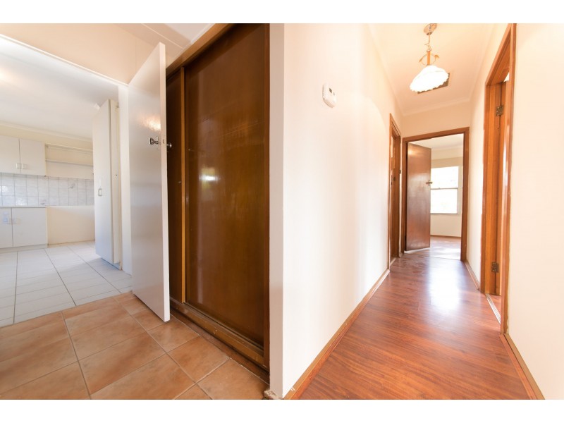 52 Kiewa Crescent, Dallas VIC 3047