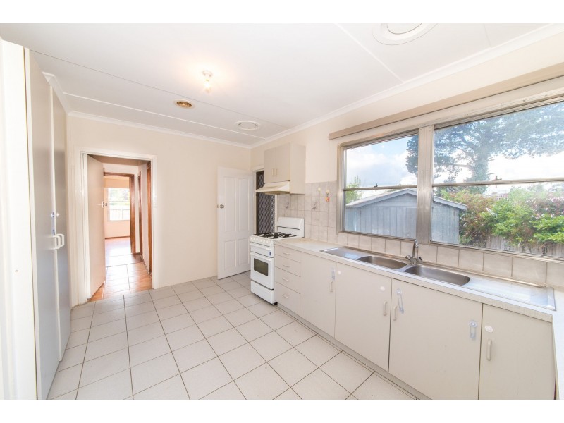 52 Kiewa Crescent, Dallas VIC 3047