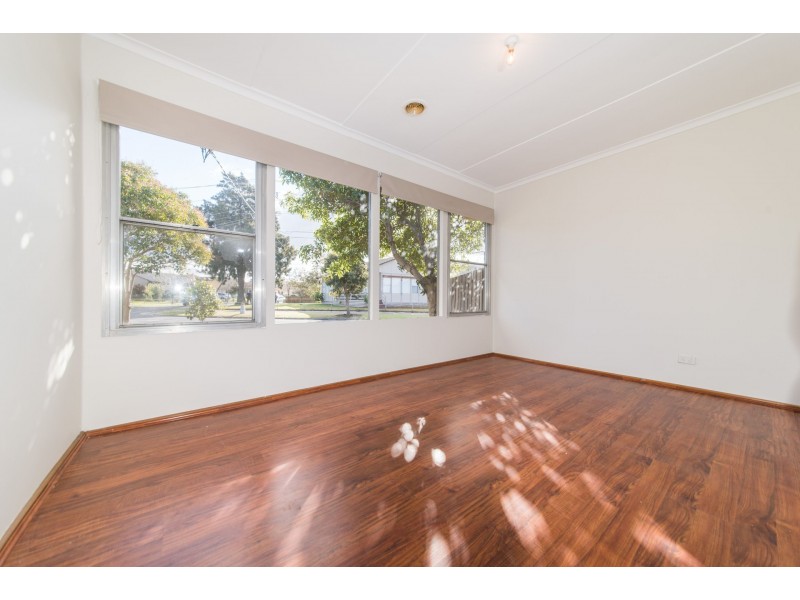 52 Kiewa Crescent, Dallas VIC 3047