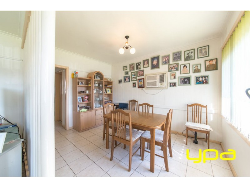 40 Bamburgh Street, Jacana VIC 3047