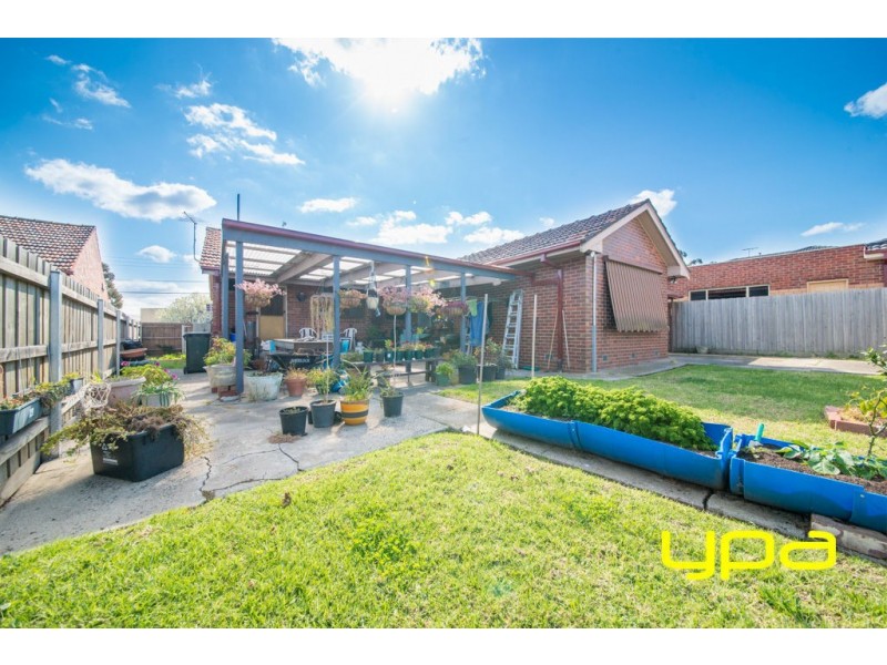 40 Bamburgh Street, Jacana VIC 3047