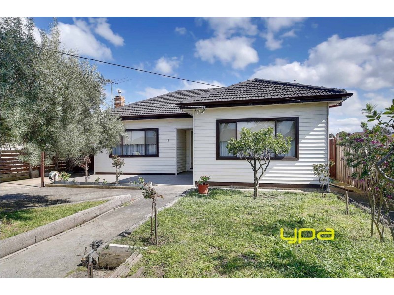 15 Lawrence Street, Hadfield VIC 3046