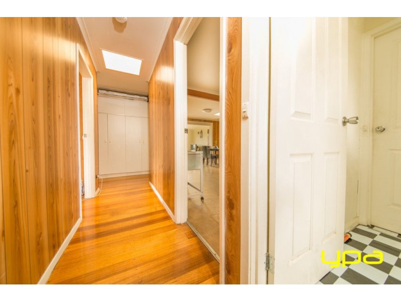 11 Fraser Court, Jacana VIC 3047