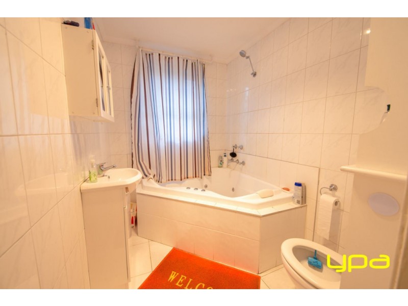 11 Fraser Court, Jacana VIC 3047