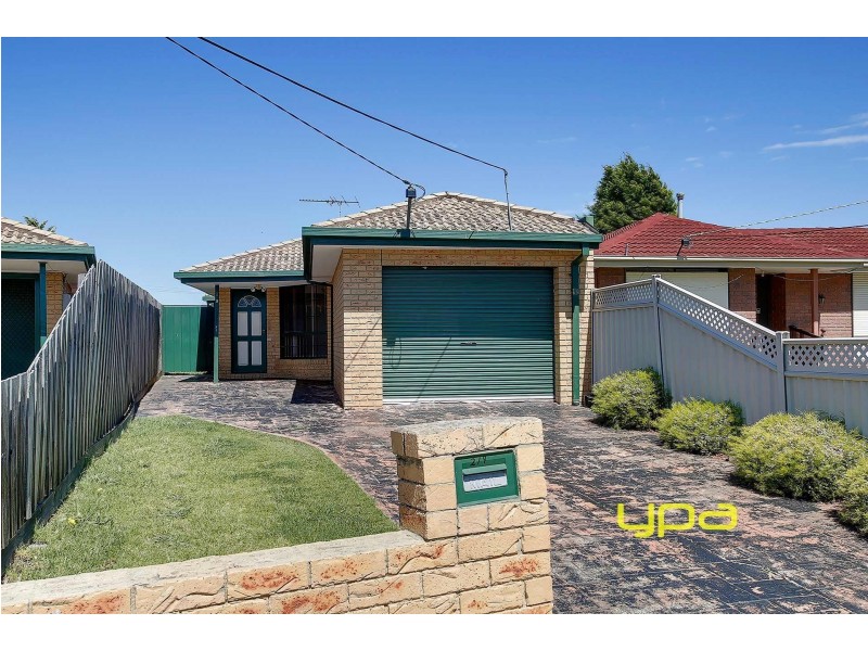 2/9 Berringa Court, Meadow Heights VIC 3048