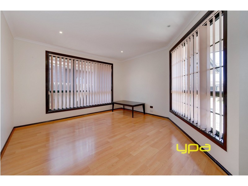 2/9 Berringa Court, Meadow Heights VIC 3048