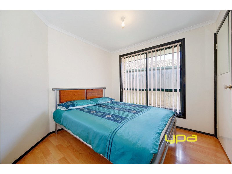 2/9 Berringa Court, Meadow Heights VIC 3048