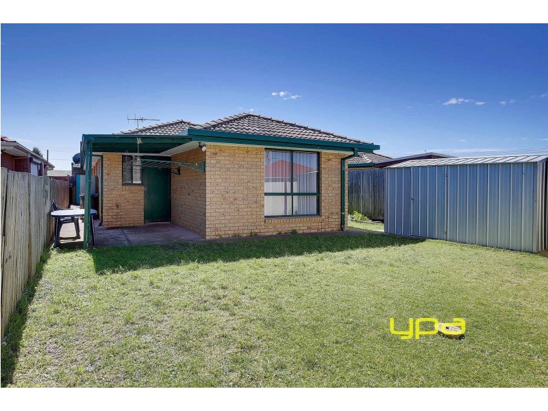 2/9 Berringa Court, Meadow Heights VIC 3048