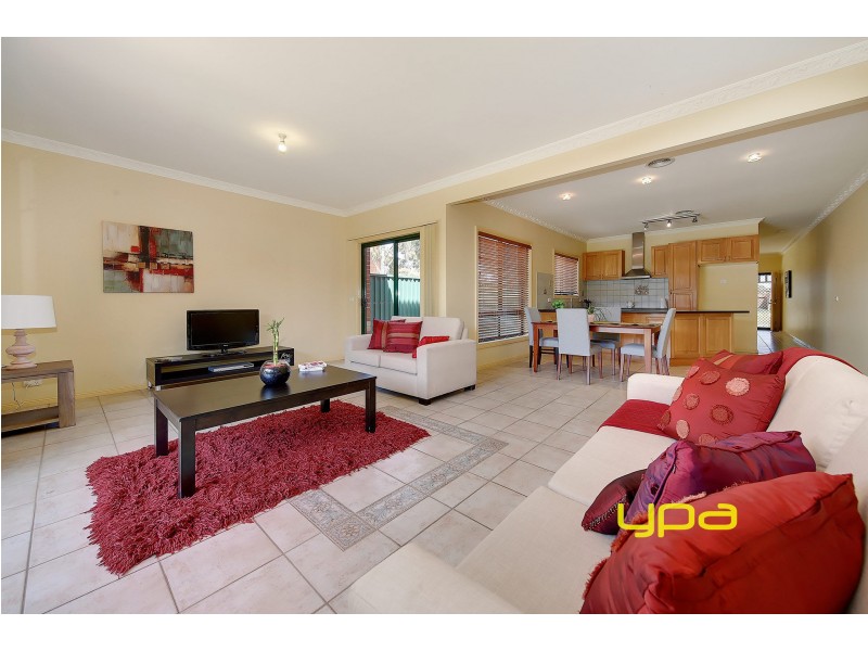 17 Franklin Avenue, Roxburgh Park VIC 3064