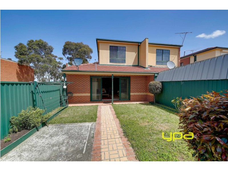 17 Franklin Avenue, Roxburgh Park VIC 3064