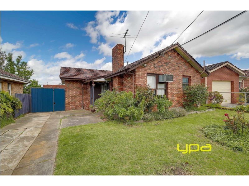 52 Hales Crescent, Jacana VIC 3047