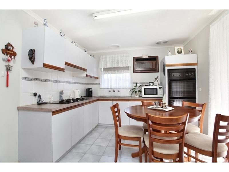 49 Lorraine Crescent, Jacana VIC 3047
