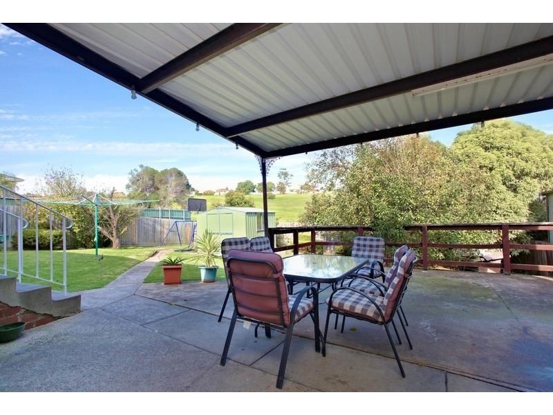 49 Lorraine Crescent, Jacana VIC 3047