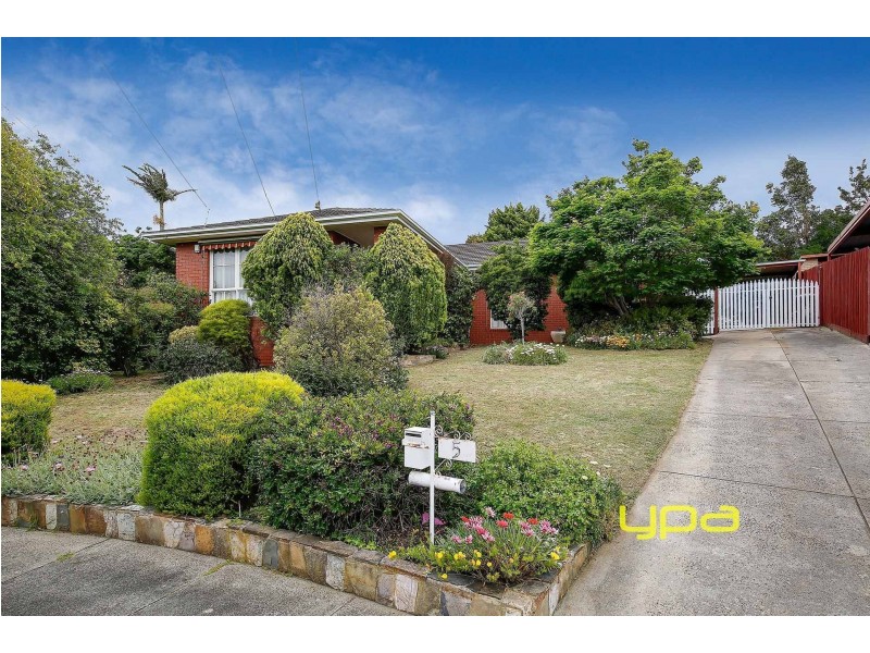 5 Caple Place, Gladstone Park VIC 3043
