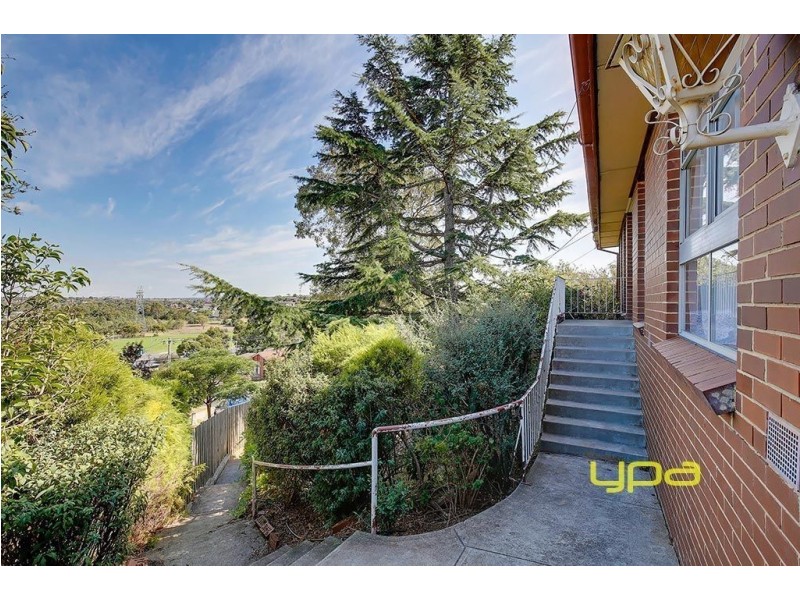 12 Leech Court, Jacana VIC 3047