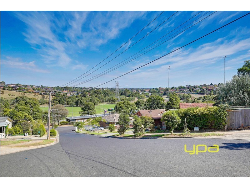 12 Leech Court, Jacana VIC 3047