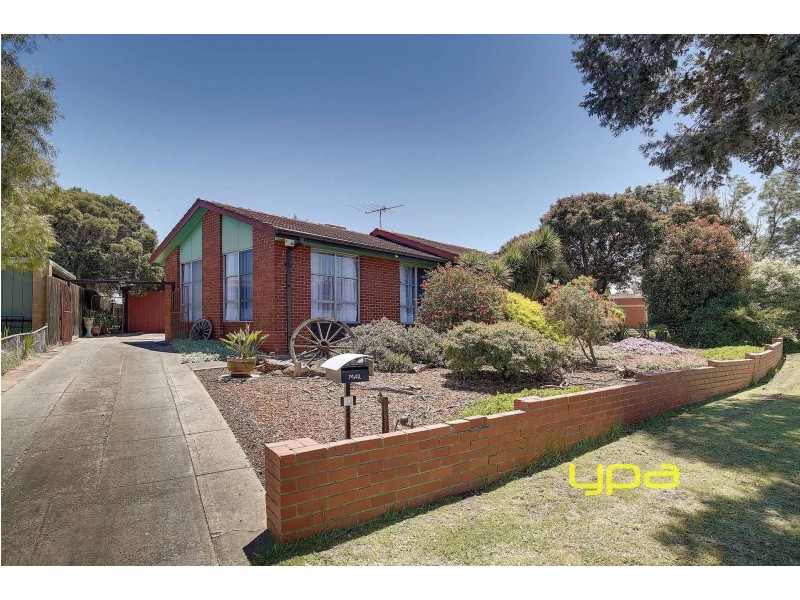 6 Lorraine Crescent, Jacana VIC 3047