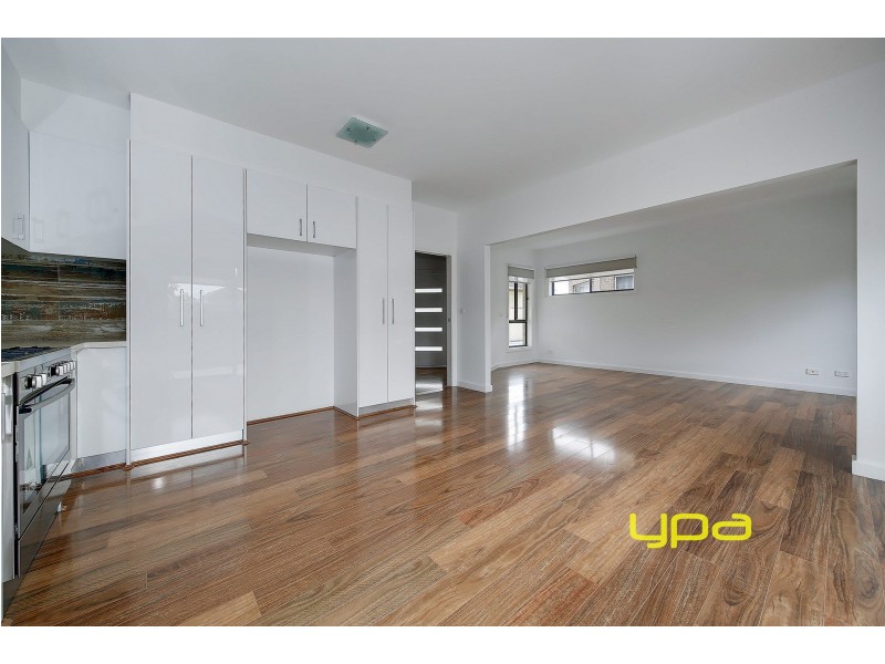 2/14 Antwerp Street, Dallas VIC 3047