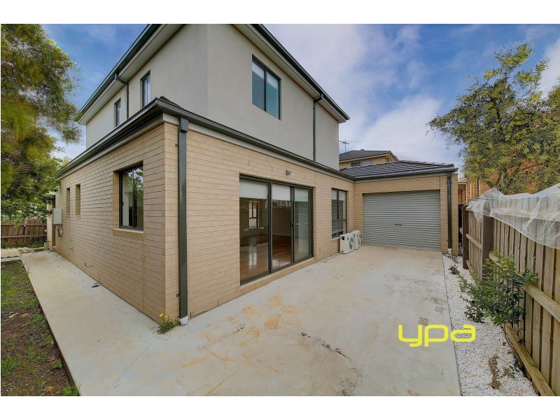 2/14 Antwerp Street, Dallas VIC 3047