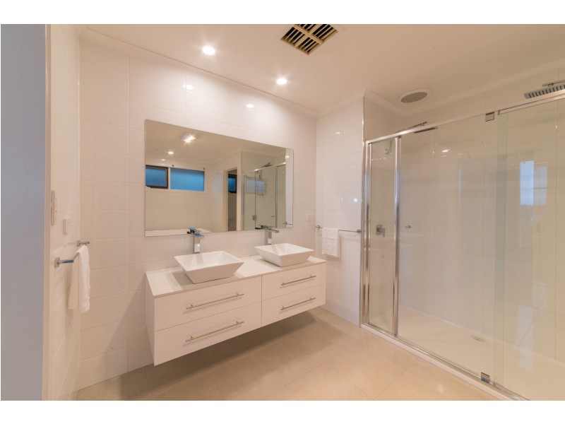 19 Kalmaine Court, Diamond Creek VIC 3089