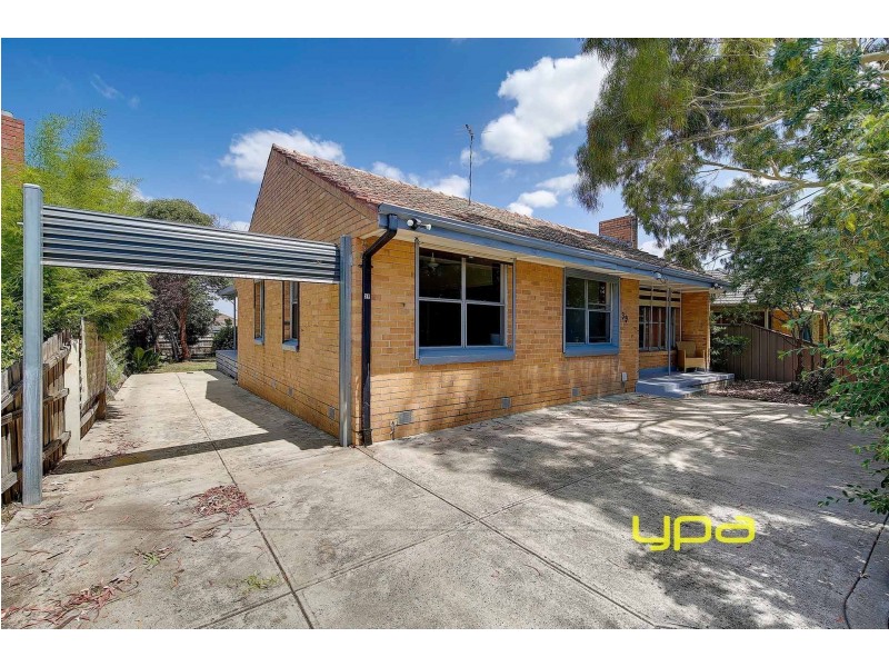 39 Emu Parade, Jacana VIC 3047