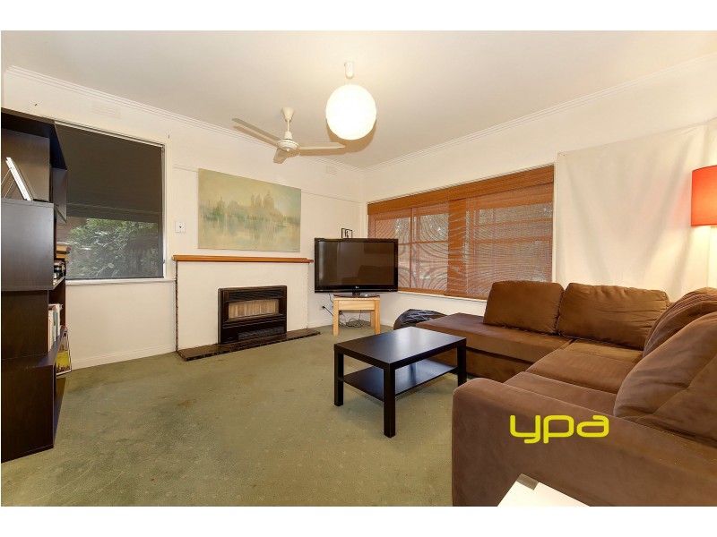 39 Emu Parade, Jacana VIC 3047