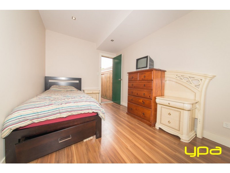 39 Rearden Crescent, Roxburgh Park VIC 3064