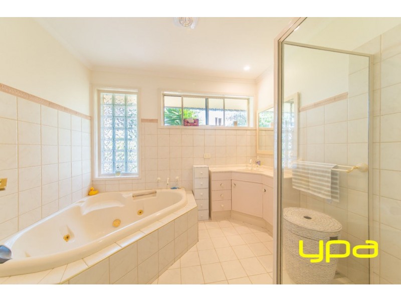 18 Glen Park Avenue, Glenroy VIC 3046