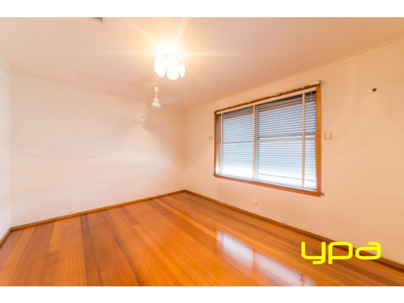 53 Lorraine Crescent, Jacana VIC 3047