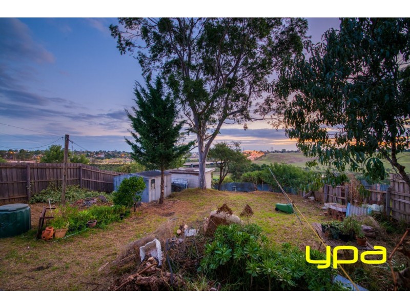 83 Sunset Boulevard, Jacana VIC 3047