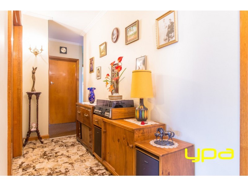 24 Maude Avenue, Glenroy VIC 3046