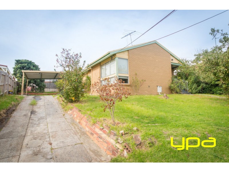 8 Lubeck Court, Meadow Heights VIC 3048