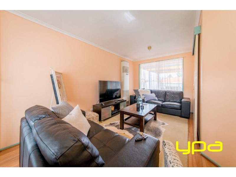 2 Ironbark Court, Meadow Heights VIC 3048