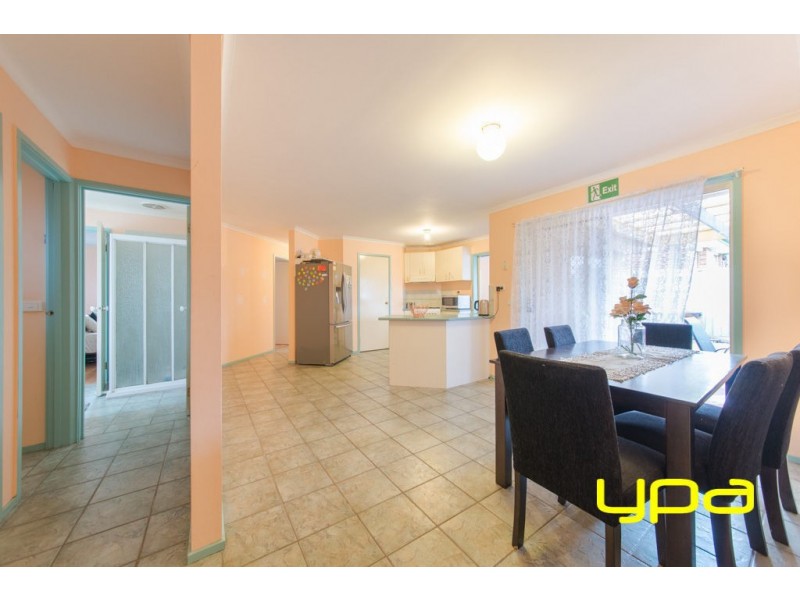 2 Ironbark Court, Meadow Heights VIC 3048