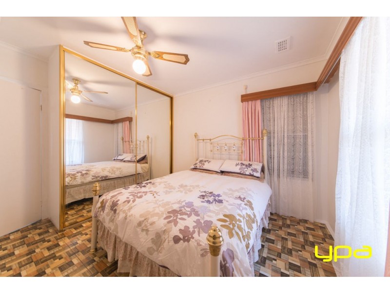 13 Robinson Street, Jacana VIC 3047